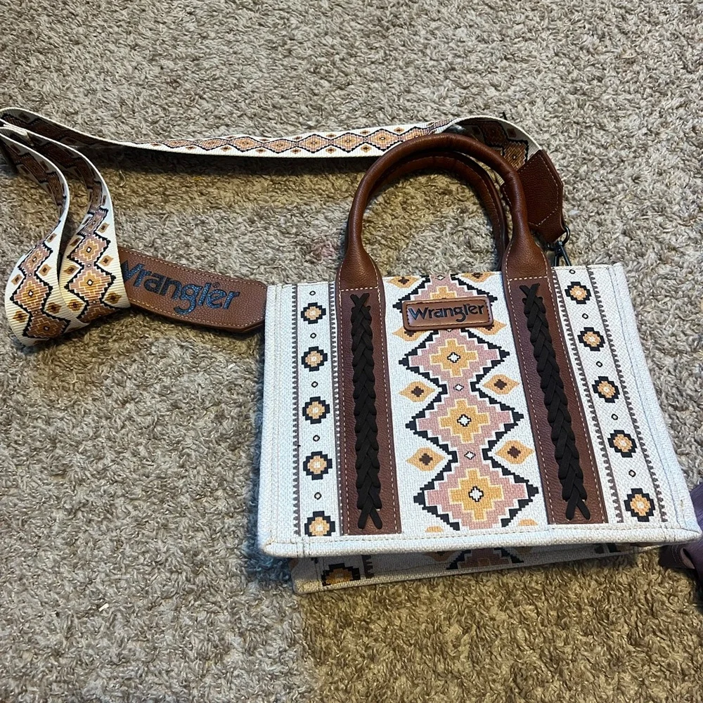 Wrangler purse - Picture 1 of 6